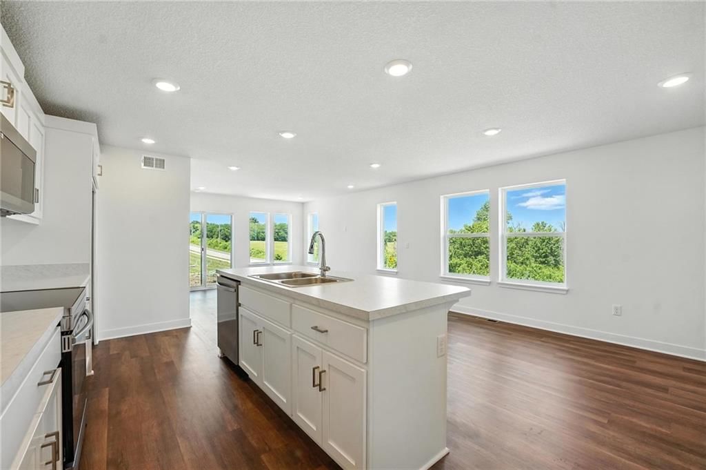 Photo 11 of 35 - 8716 SW Brickell Drive