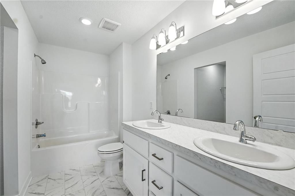 Photo 16 of 35 - 8716 SW Brickell Drive