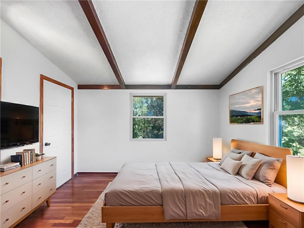 2939 NE Jewett Street — photo 4