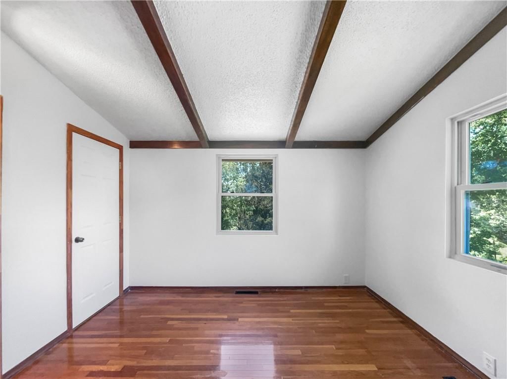 2939 NE Jewett Street — photo 5