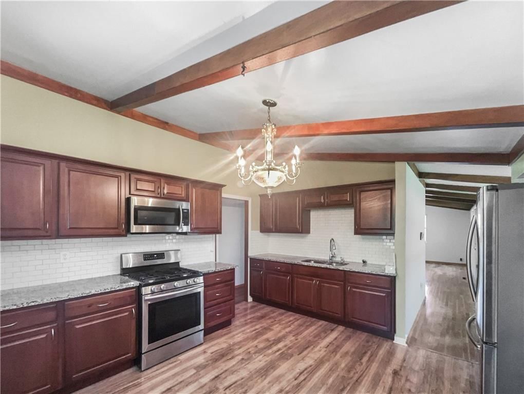 2939 NE Jewett Street — photo 6