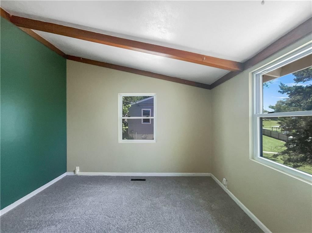 2939 NE Jewett Street — photo 10