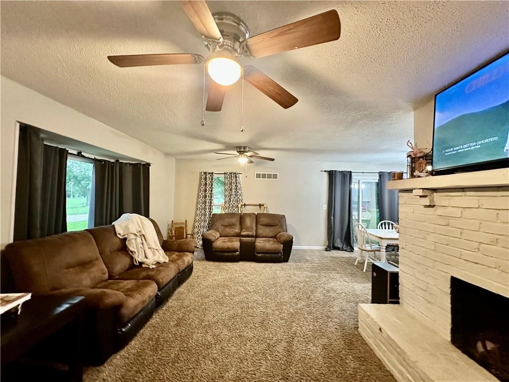 3625 Lake Shore Drive — photo 12