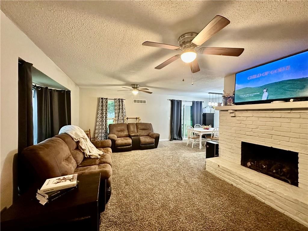 3625 Lake Shore Drive — photo 13