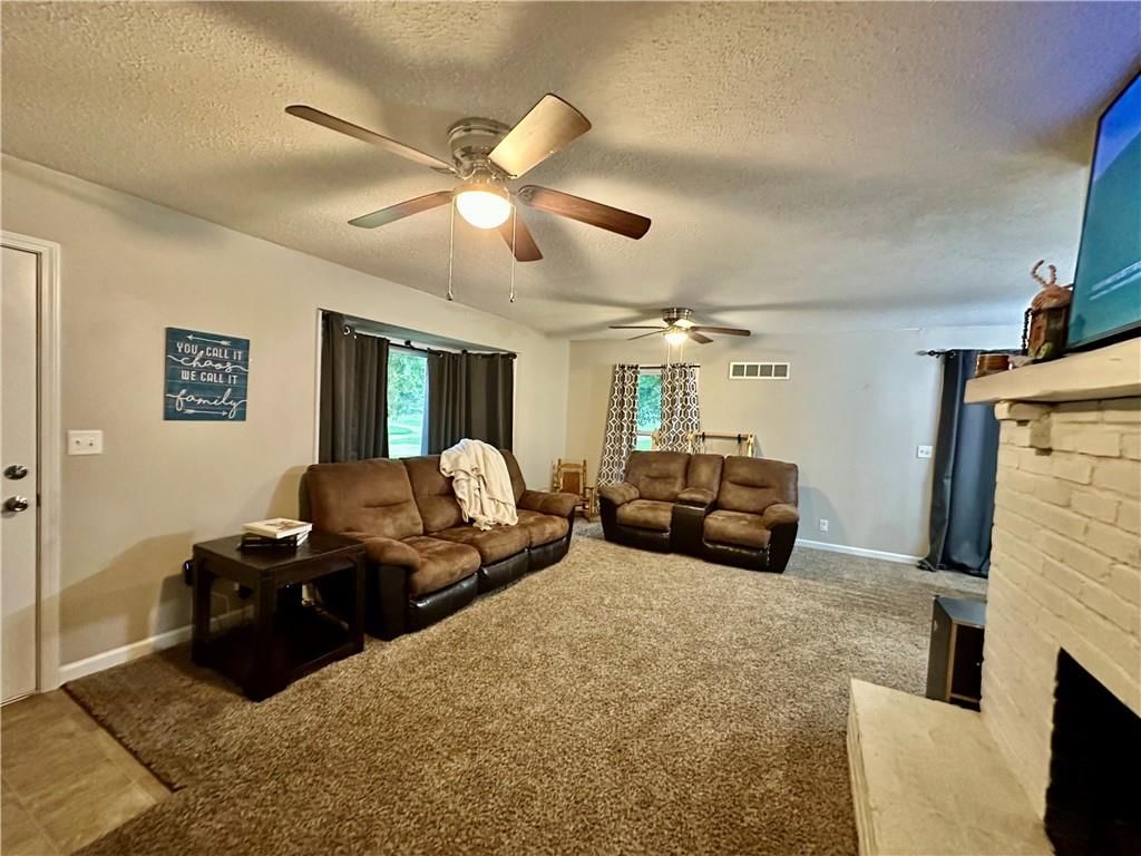 3625 Lake Shore Drive — photo 19