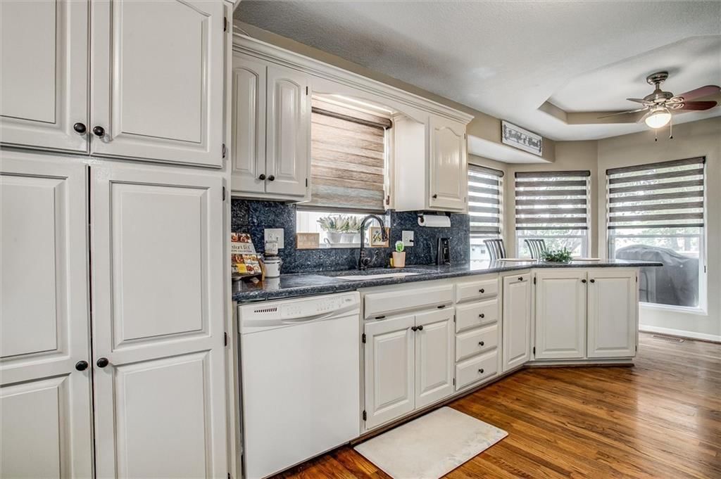 1121 SW Huntington Drive — photo 5