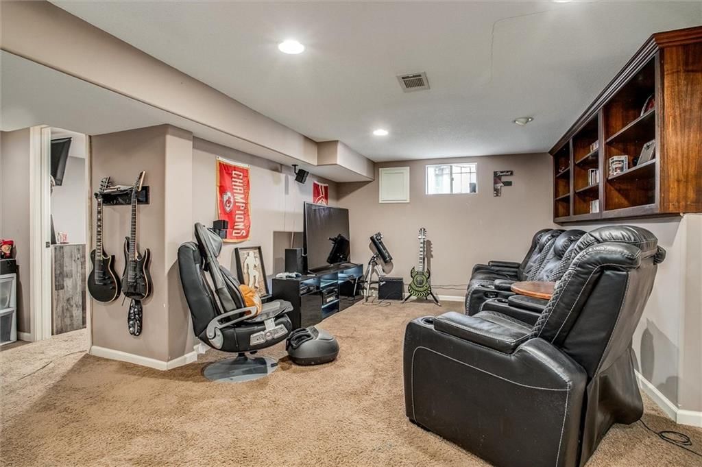 1121 SW Huntington Drive — photo 19