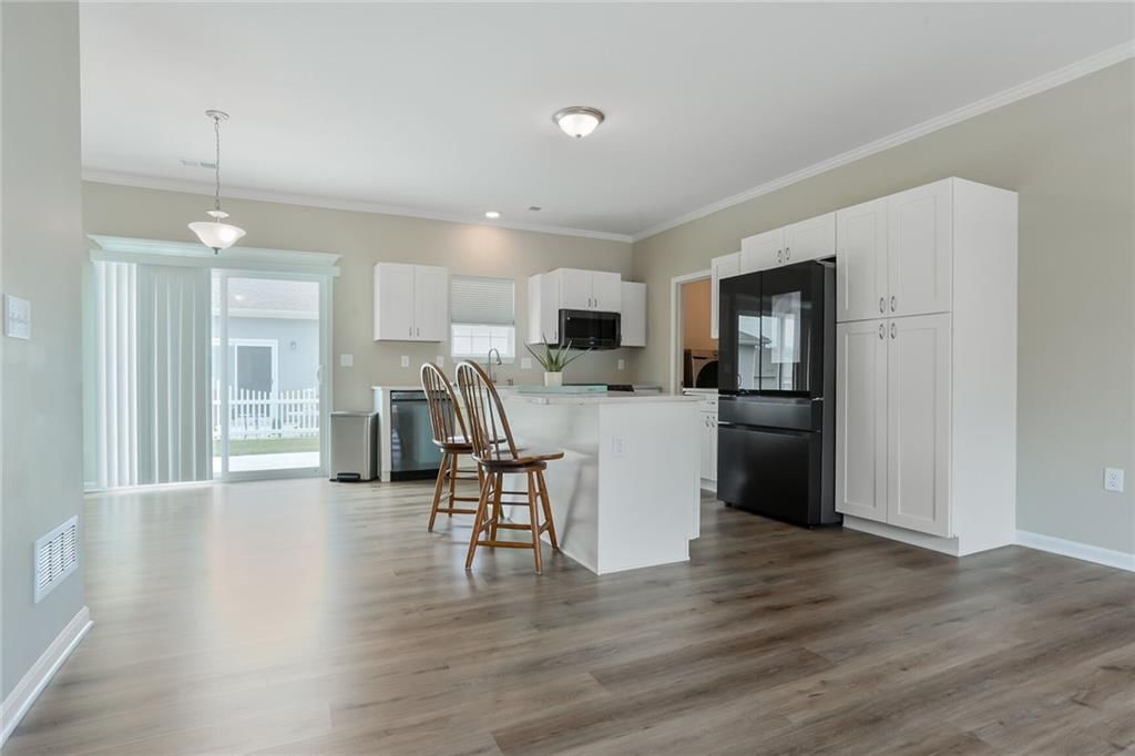 1425 Villa Lane — photo 4
