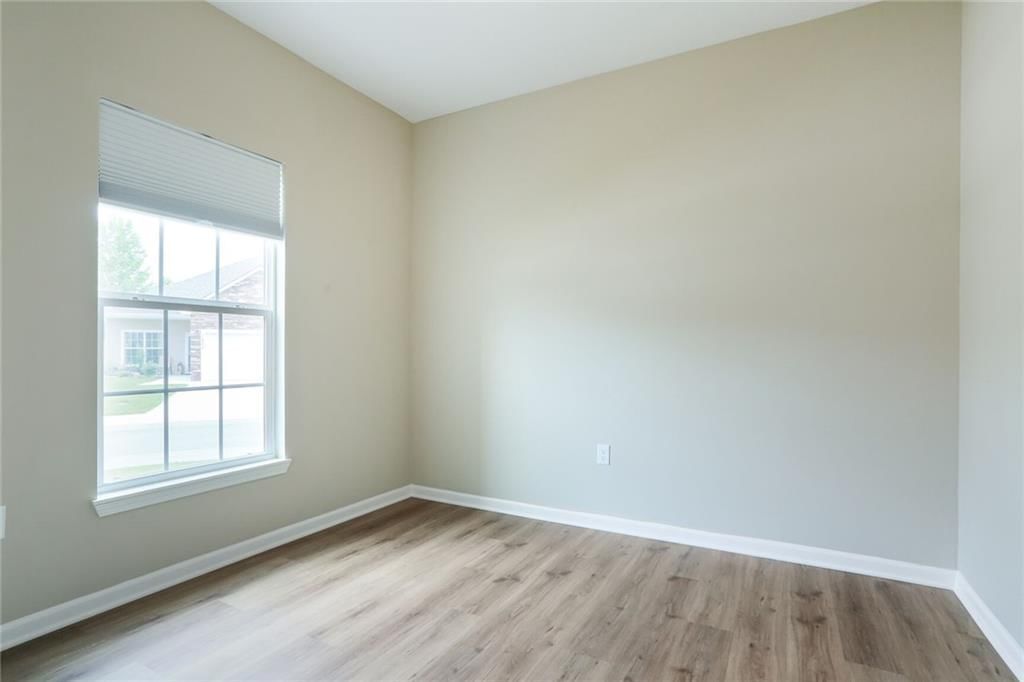 1425 Villa Lane — photo 9