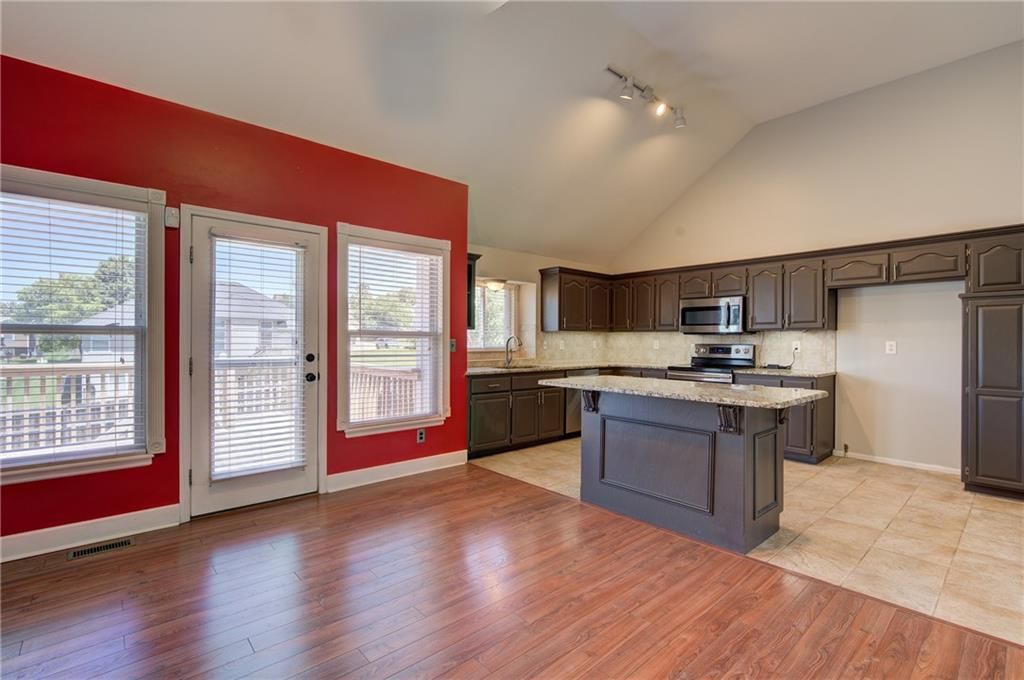 909 Wildwood Drive — photo 5