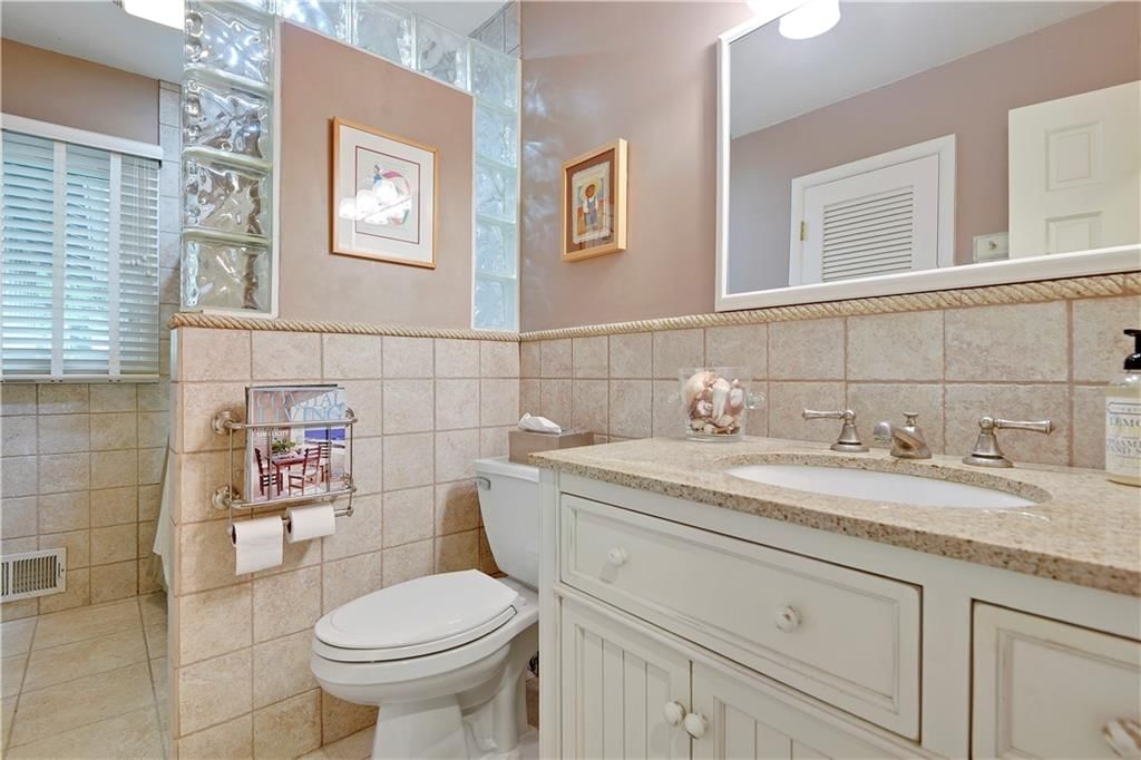 2411 W 104th Street — photo 21