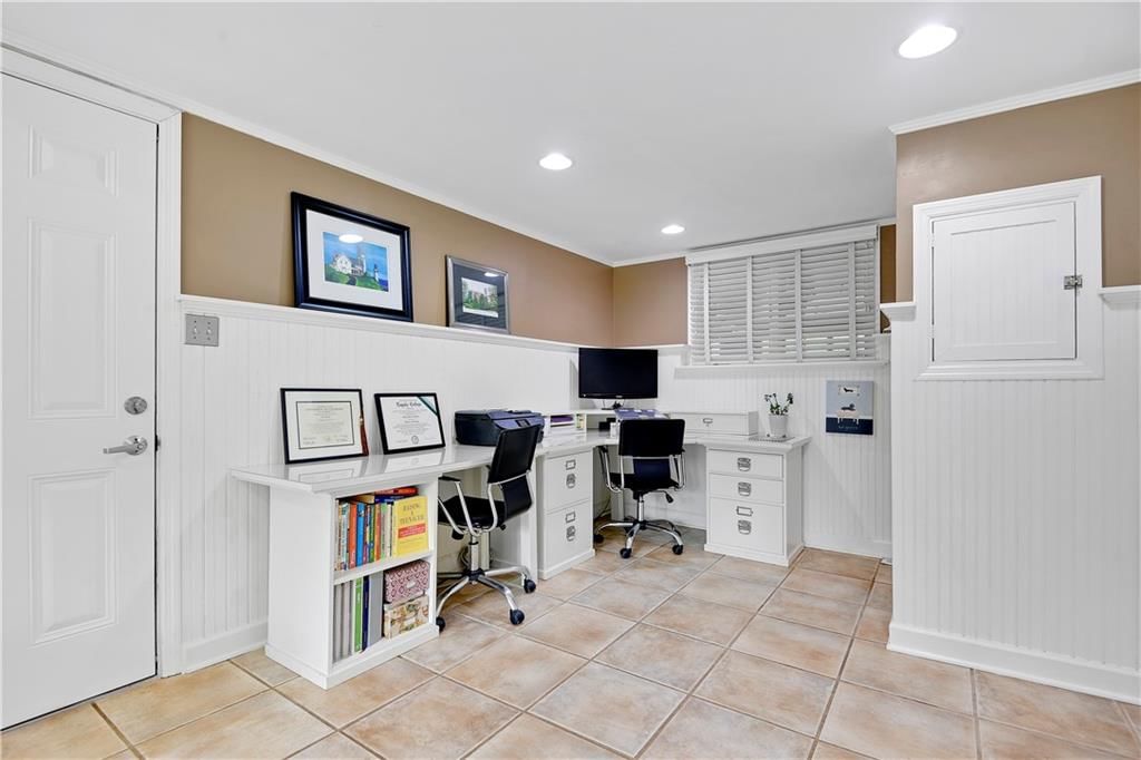 2411 W 104th Street — photo 23