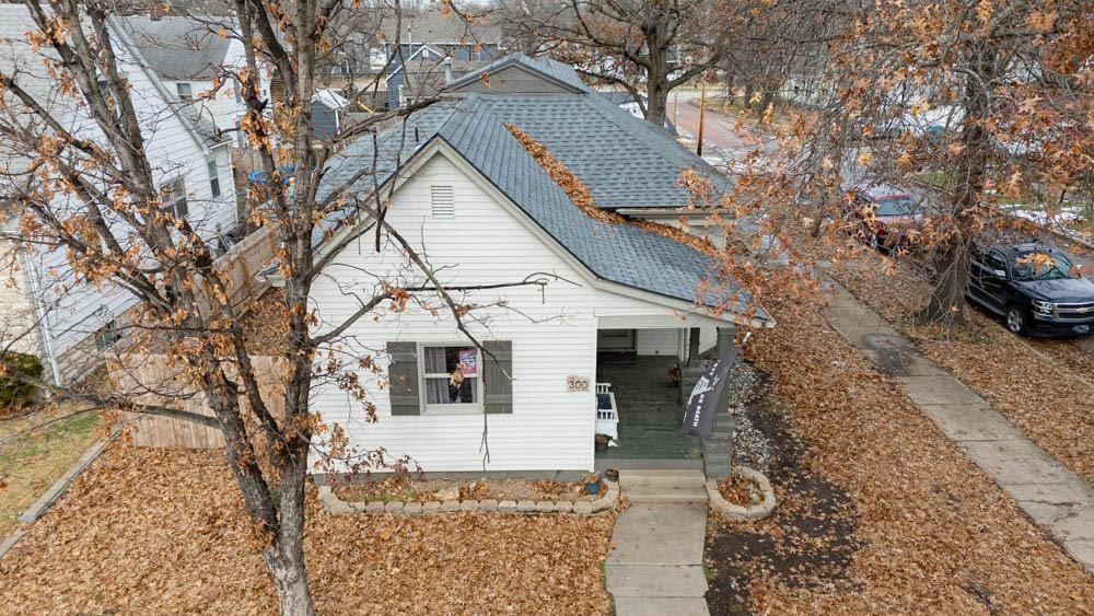 300 Brown Avenue — photo 2