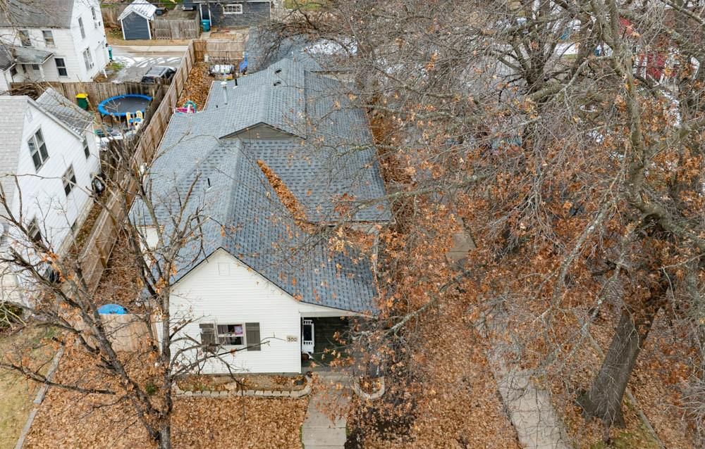 300 Brown Avenue — photo 3