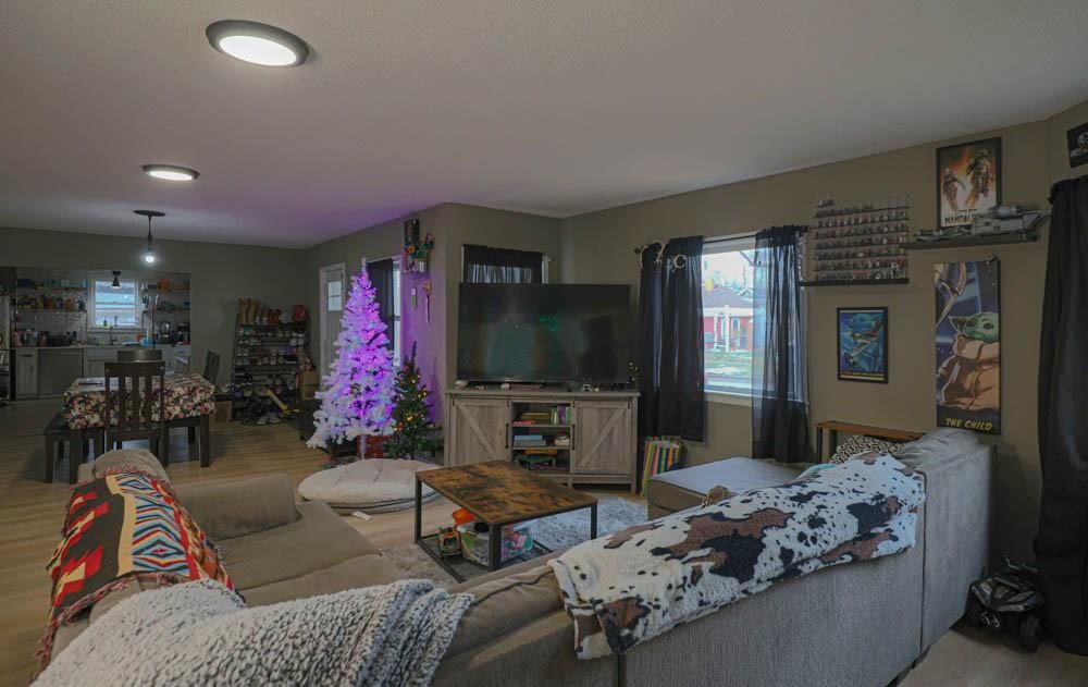 300 Brown Avenue — photo 11