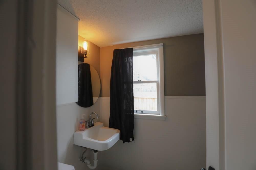 300 Brown Avenue — photo 19