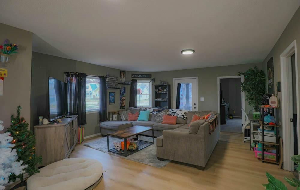 300 Brown Avenue — photo 20