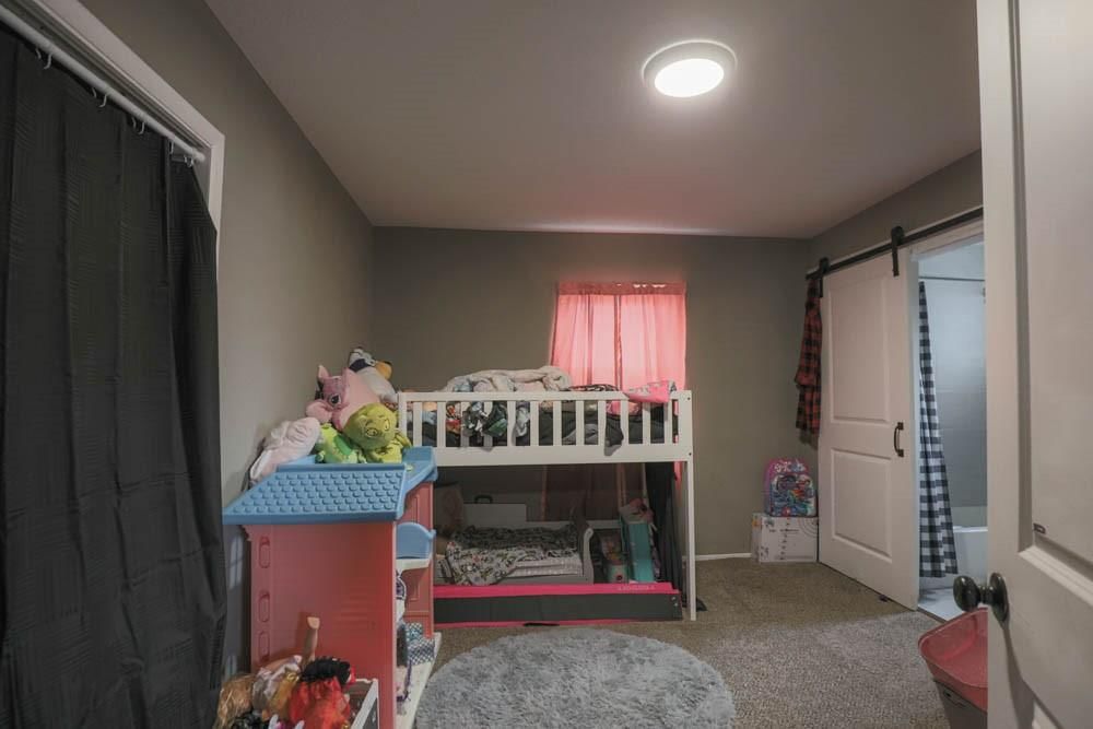 300 Brown Avenue — photo 26