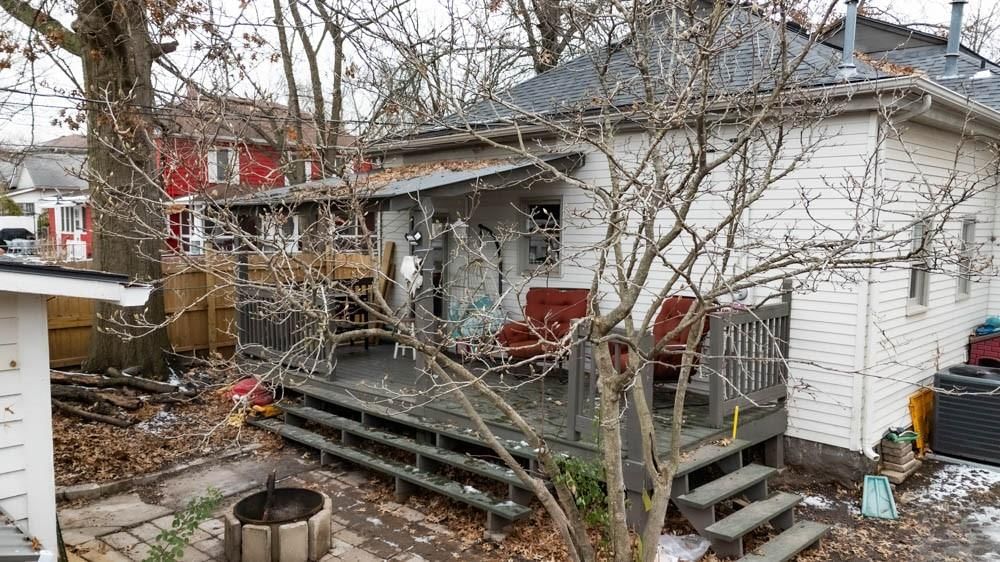 300 Brown Avenue — photo 31