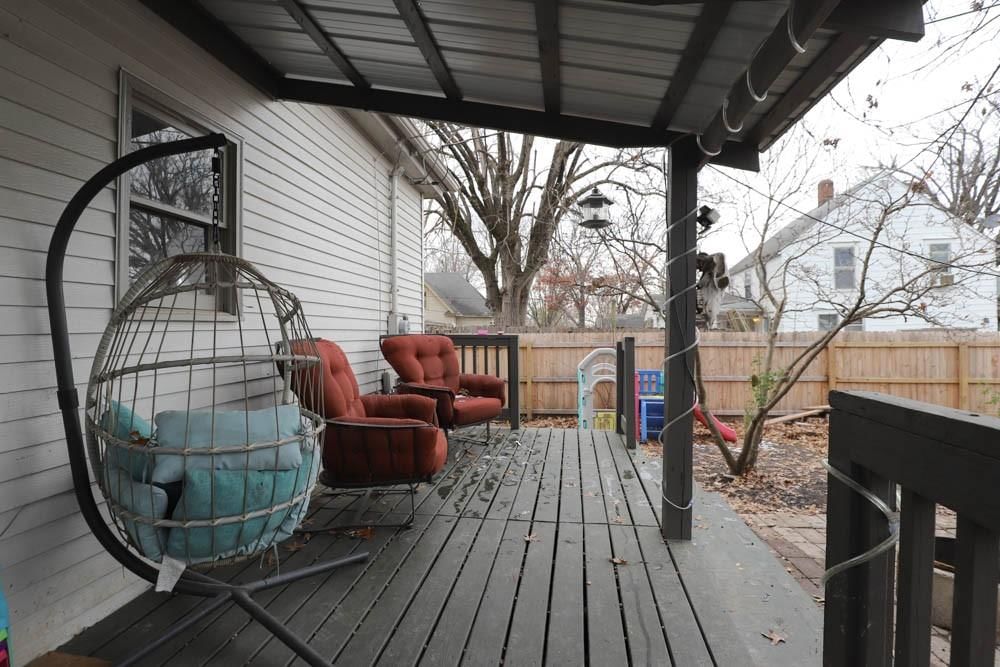 300 Brown Avenue — photo 32