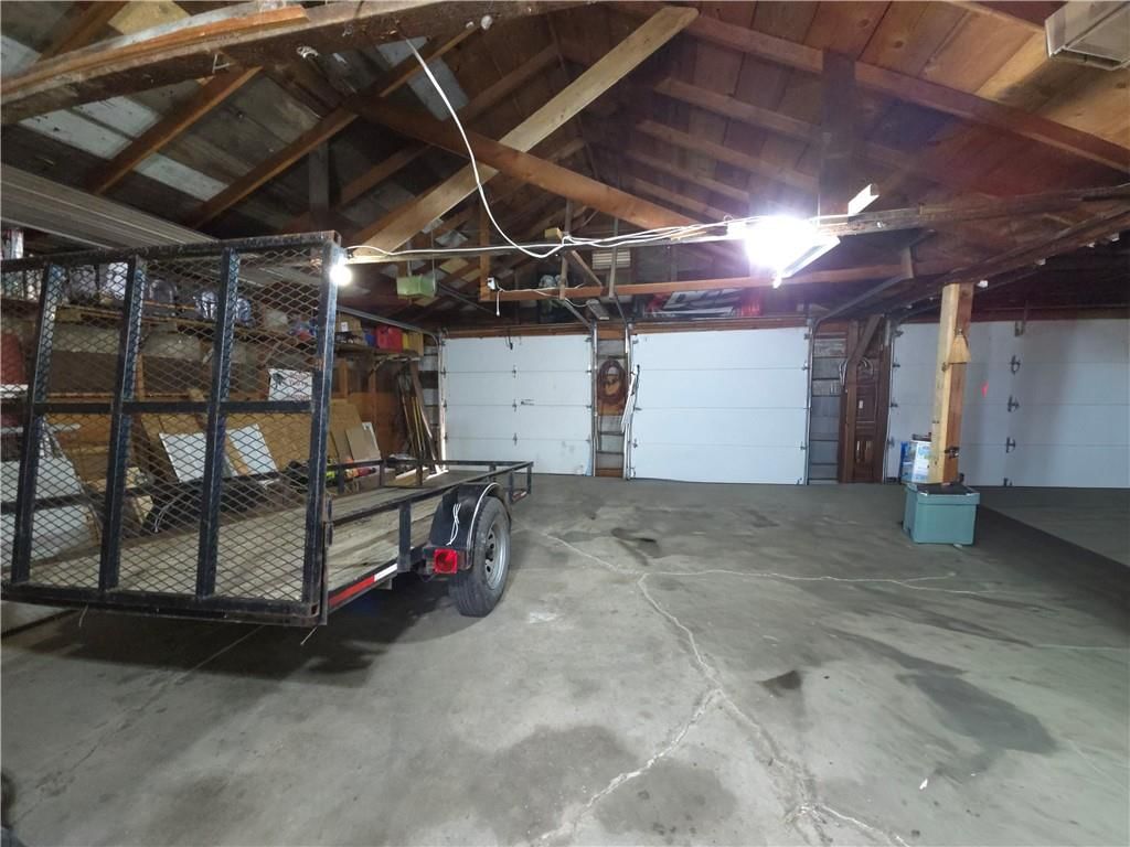 300 Brown Avenue — photo 37