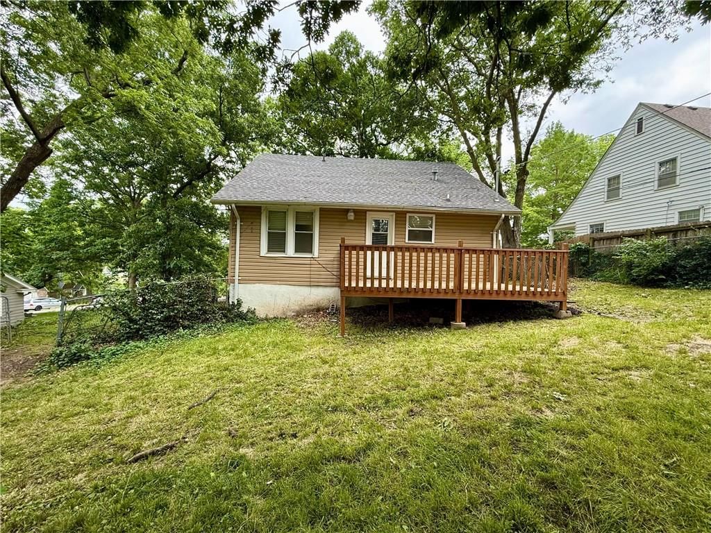 4732 Farley Avenue — photo 36