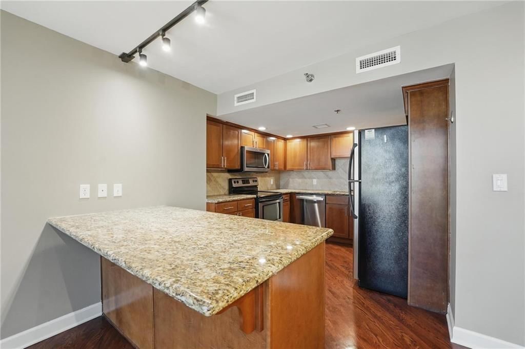 600 E Admiral Boulevard — photo 10