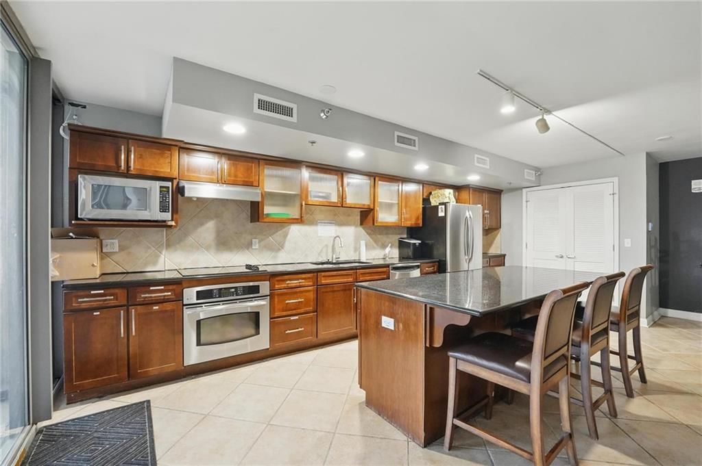 600 E Admiral Boulevard — photo 26
