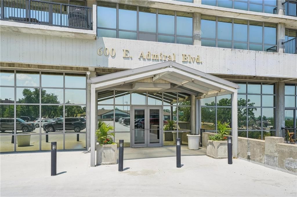 600 E Admiral Boulevard — photo 38