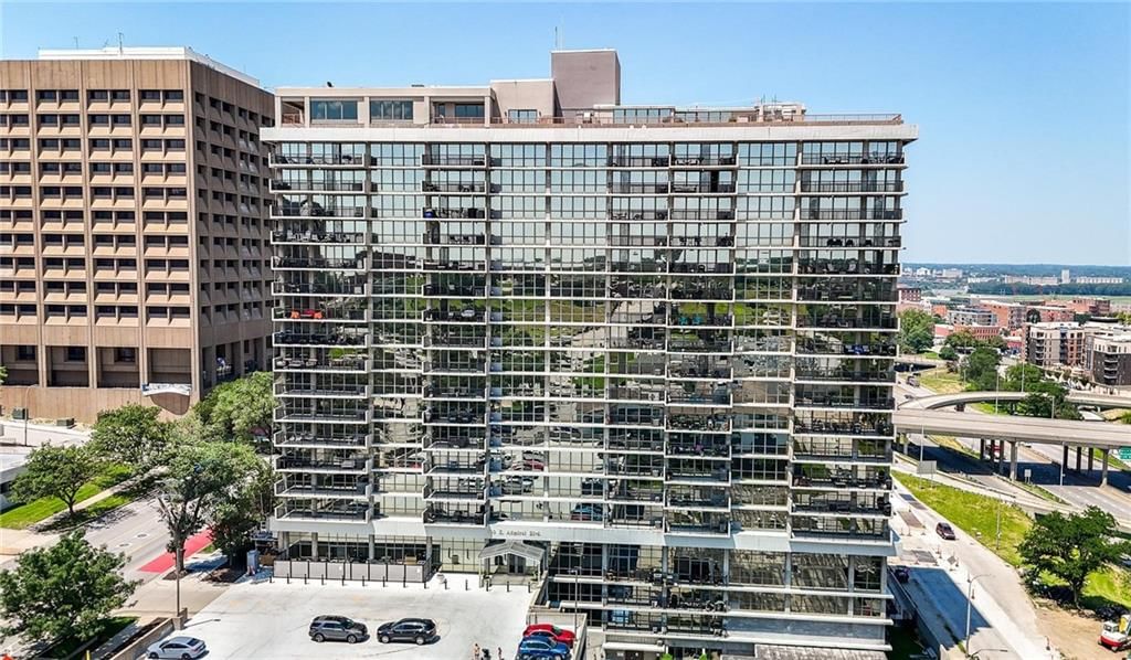 600 E Admiral Boulevard — photo 40
