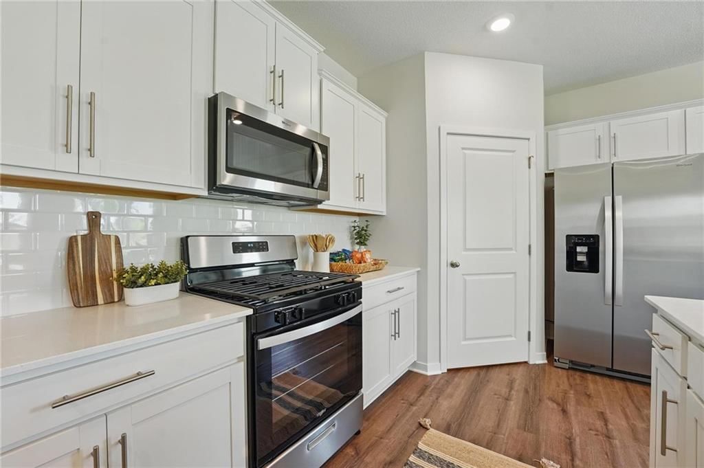 809 Bentley Drive — photo 4
