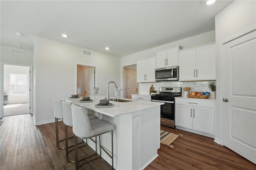 809 Bentley Drive — photo 5