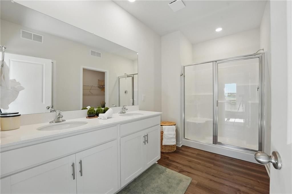 809 Bentley Drive — photo 16