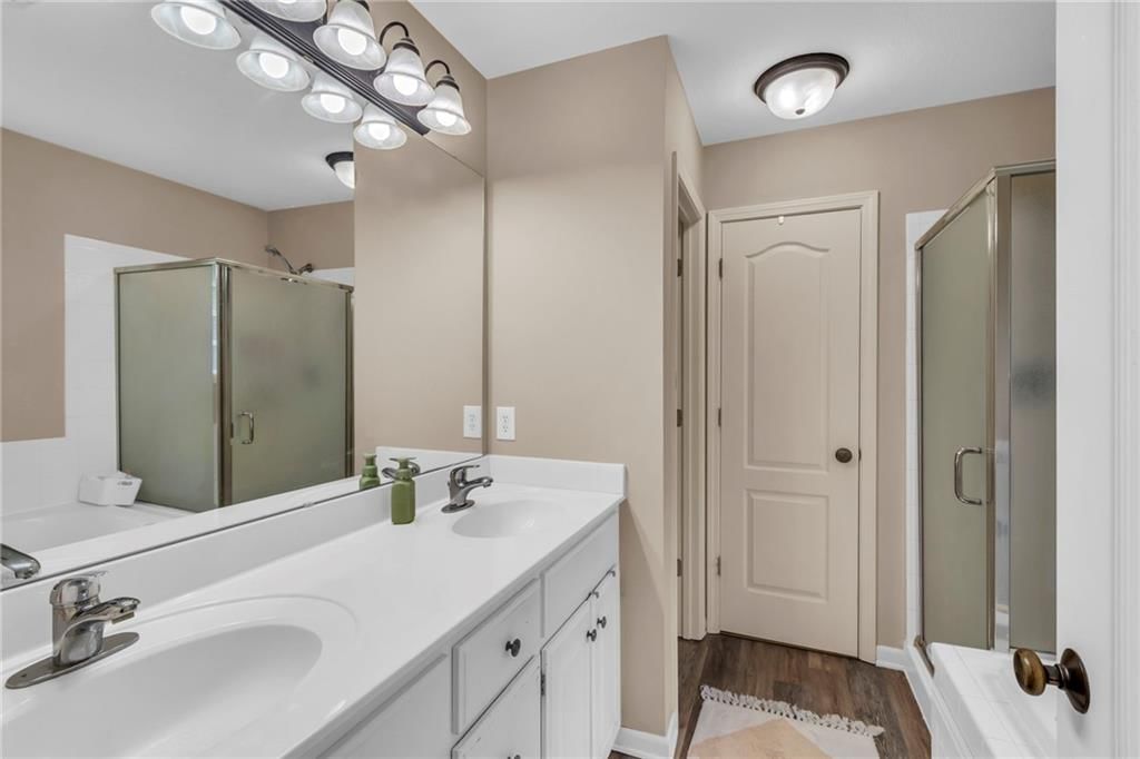 Photo 18 of 36 - 1610 Renea Court