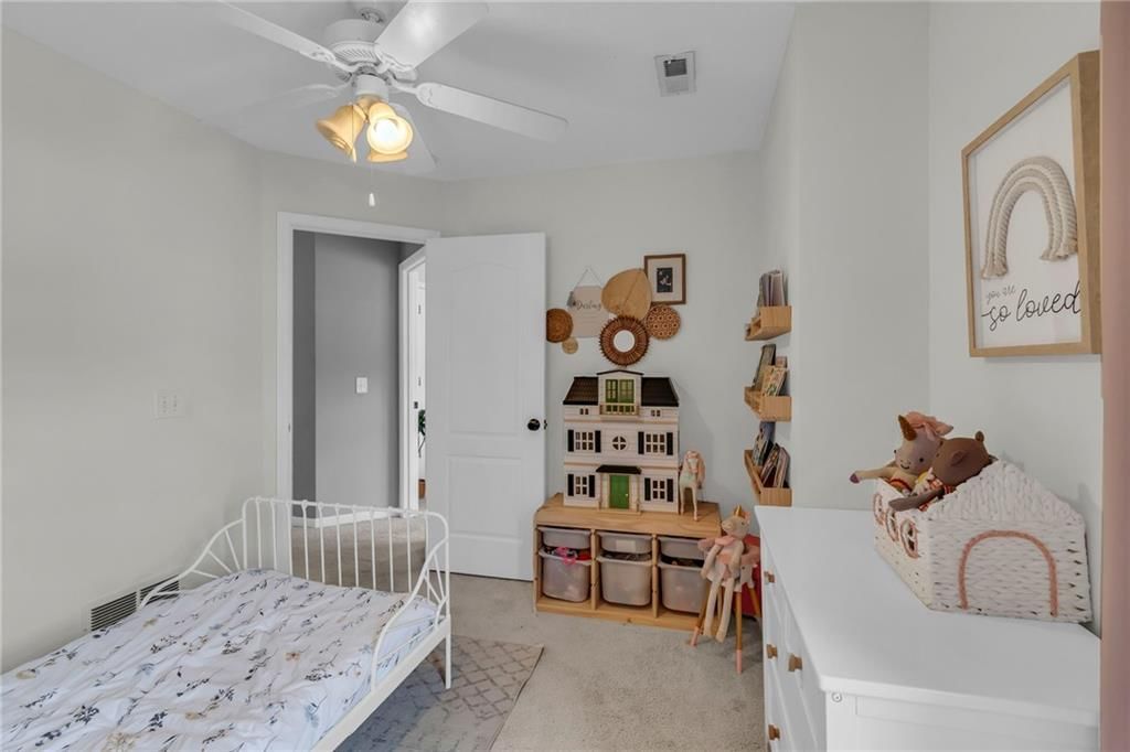 Photo 20 of 36 - 1610 Renea Court