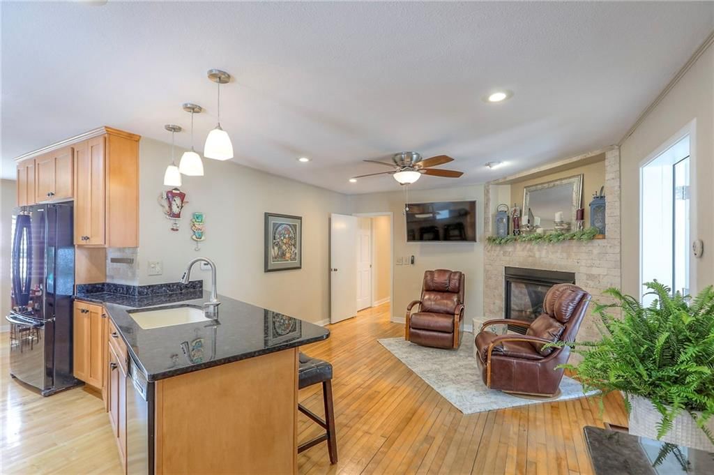 115 NE Green Street — photo 14