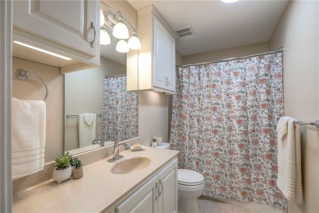 115 NE Green Street — photo 17