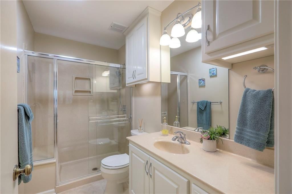 115 NE Green Street — photo 18