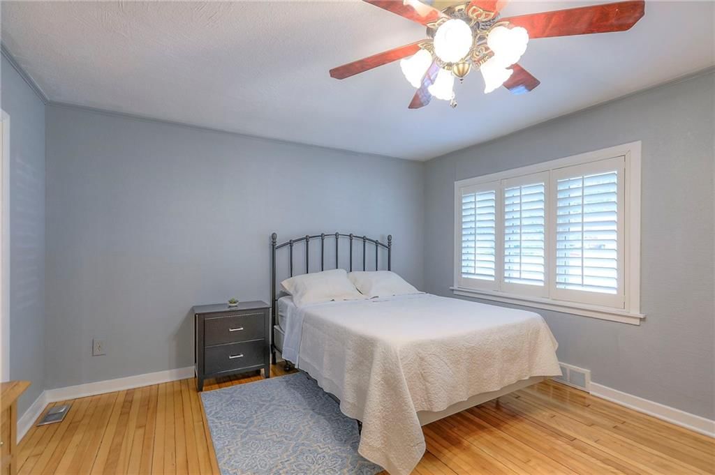 115 NE Green Street — photo 22