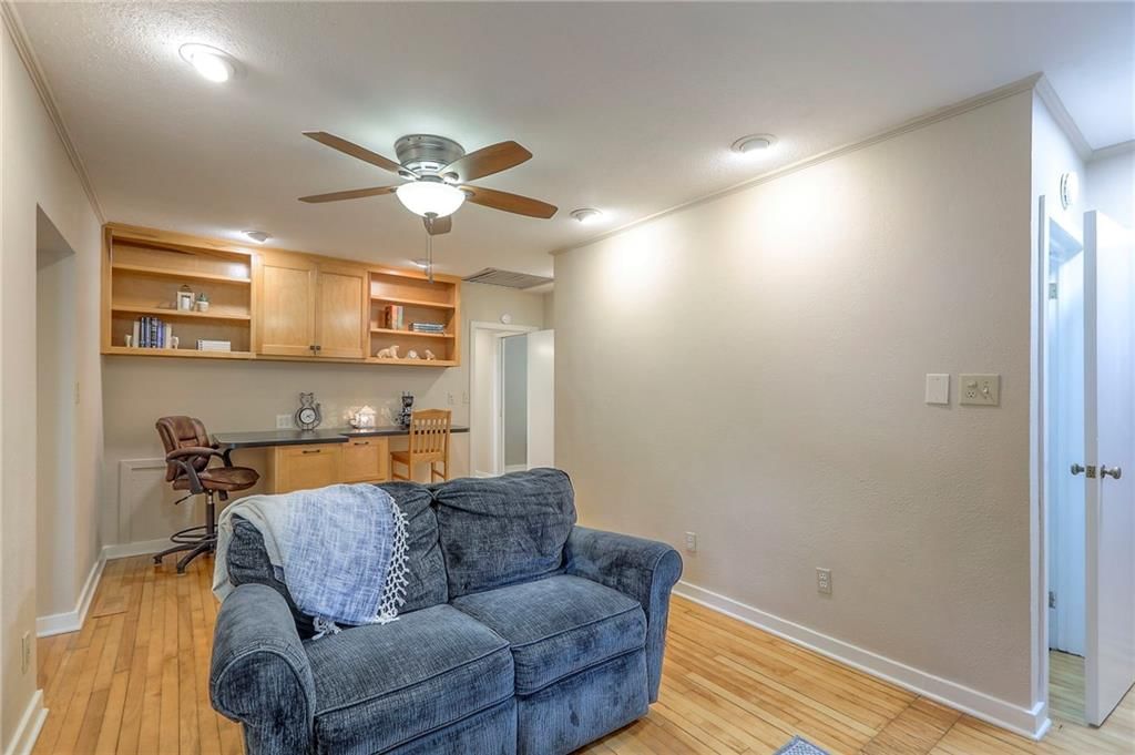115 NE Green Street — photo 26