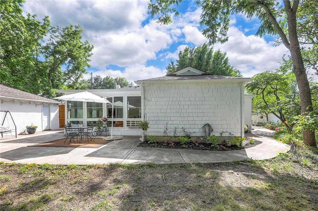 115 NE Green Street — photo 33