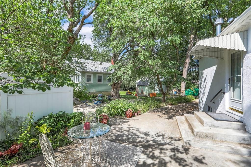 115 NE Green Street — photo 34