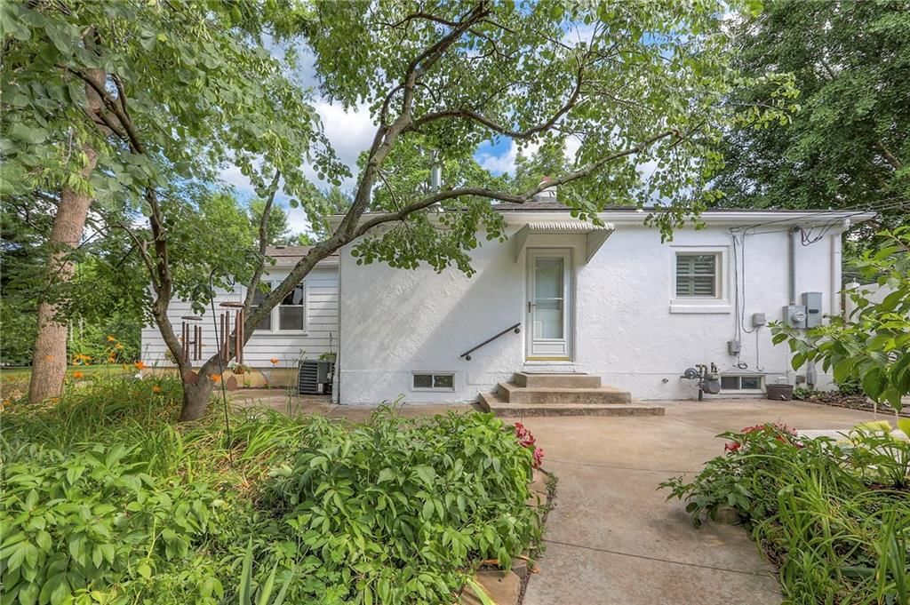 115 NE Green Street — photo 37