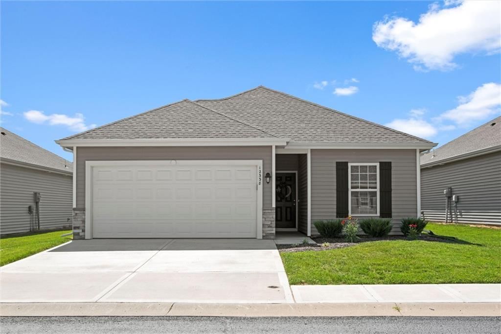 12338 N Shannon Avenue — photo 1