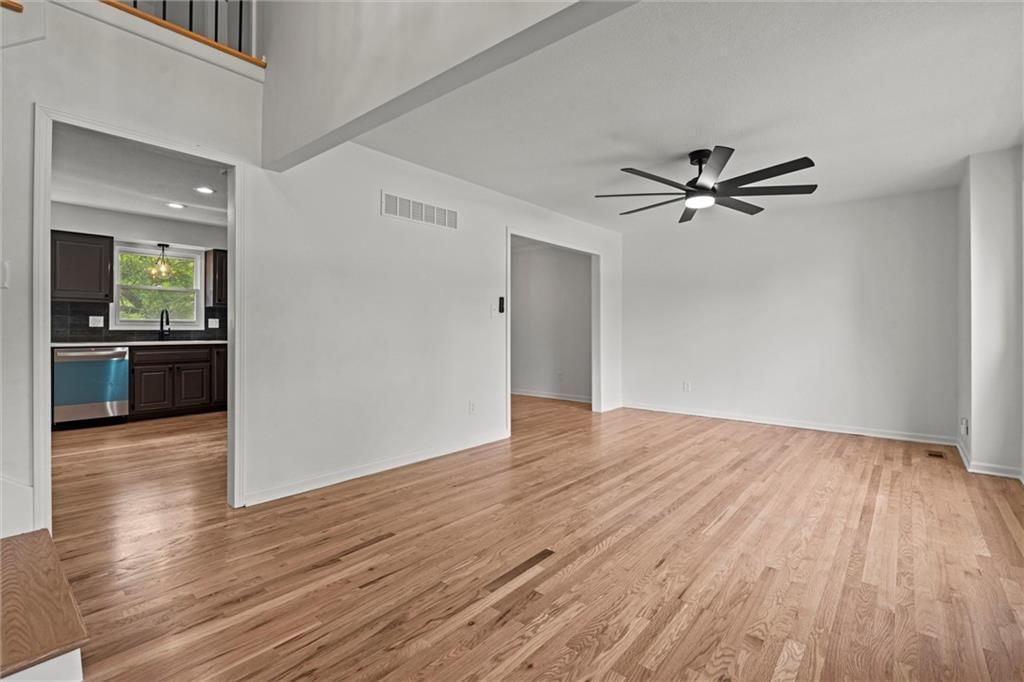 4904 Ballentine Street — photo 5