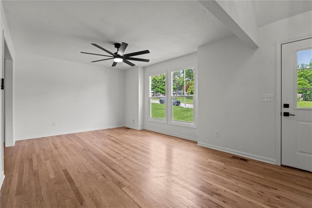 4904 Ballentine Street — photo 7