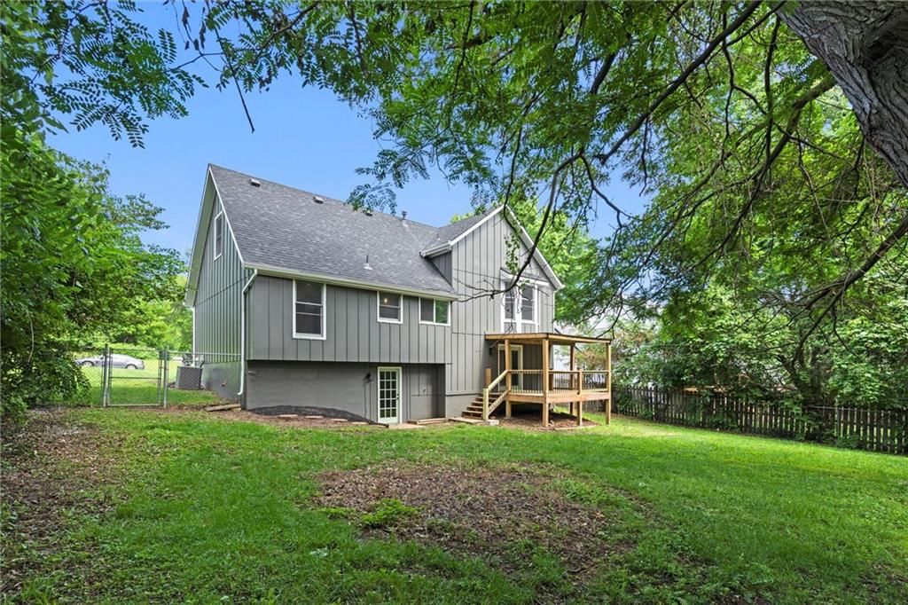 4904 Ballentine Street — photo 38