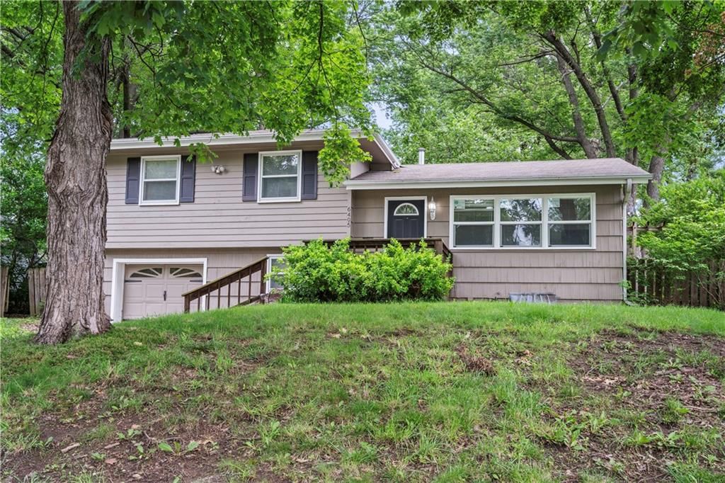 6405 N Wayne Avenue — photo 2