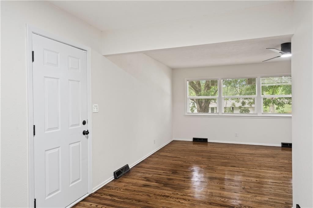 6405 N Wayne Avenue — photo 11