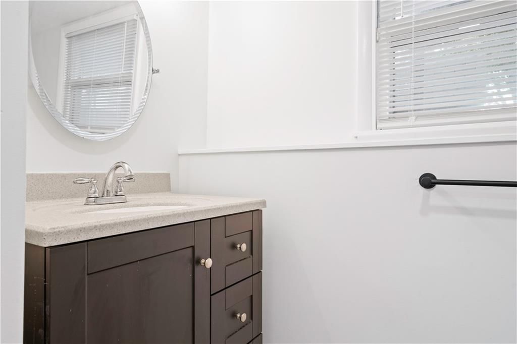 6405 N Wayne Avenue — photo 19
